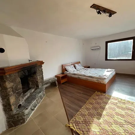 Casa de hóspedes чемерникъ *